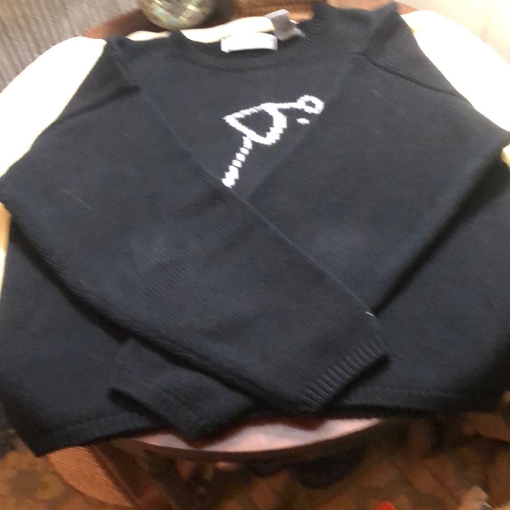 Sweater - Picture 2 of 4